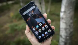 Blind Test: Lg Gram 17 2025 vs Oukitel Wp56 Rugged Phone - Which is Actually Better?
