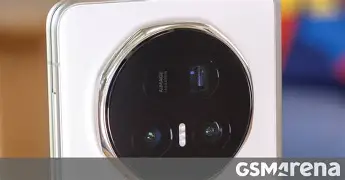 Difference Between Honor Magic V6 Hands On and Nothing Phone 4A Hands On Explained